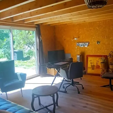 木屋 En Cevennes Pour 6 *